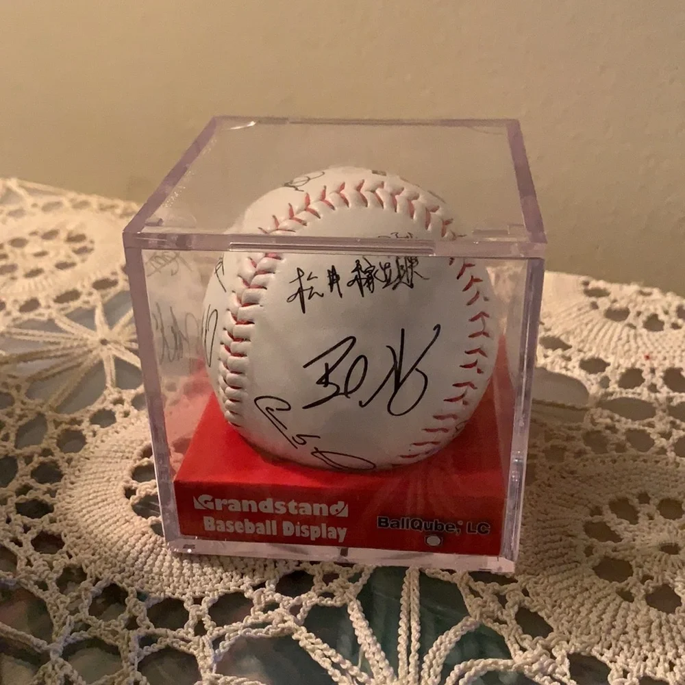 Digitally Autographed Team Baseball I don’t know anything about it team/year